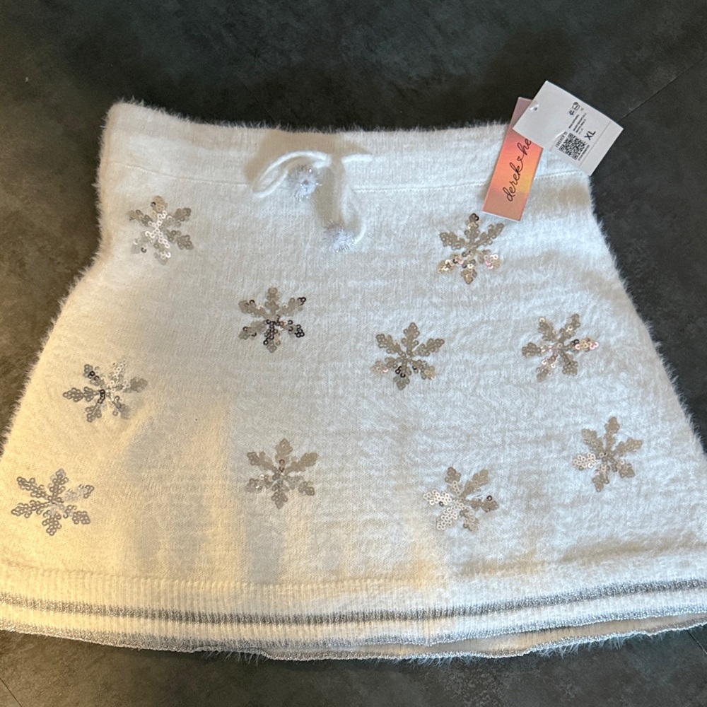 Sweater skirt by Derek heart